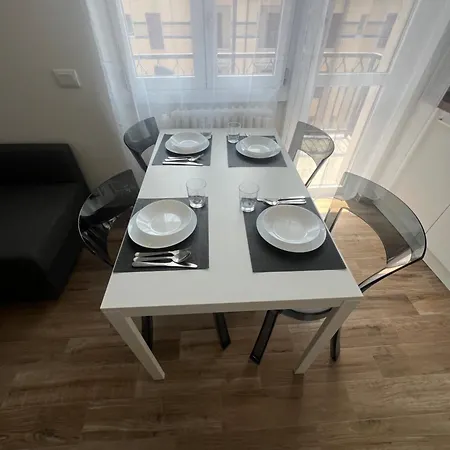 Paul House Brenta Milan